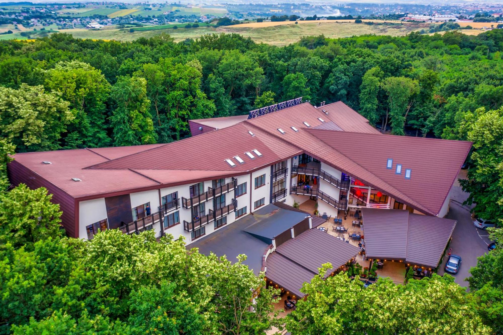 Rediu Hotel & Restaurant Botoşani Exterior foto